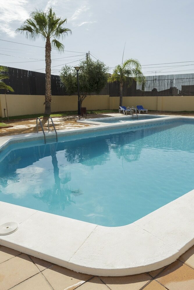 Hotel Abril