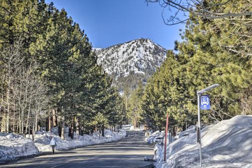 Mammoth Lakes Getaway With Shared Pool, Hot Tub