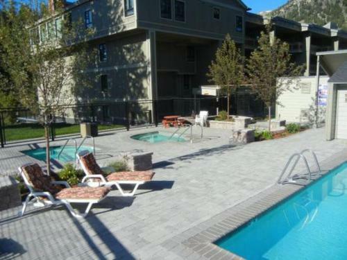 Apartamento Misty Mountain Hideaway - Views, Comfort, Pool/spa