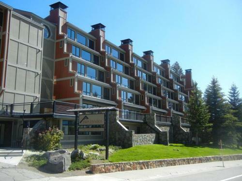 Apartamento Misty Mountain Hideaway - Views, Comfort, Pool/spa