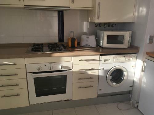 Golden Beach Apartment, Cabanas - Rua Das Giestas Lote 4 J