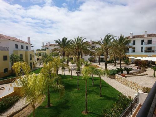 O Pomar T2 Apartment 800m From The Ocean