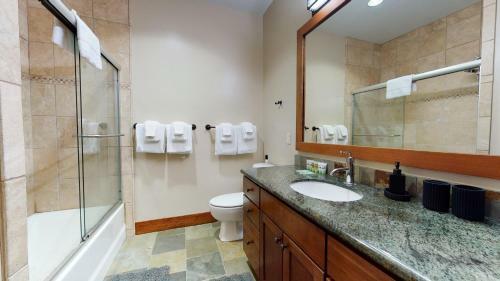 Red Slate Canyon Lodge