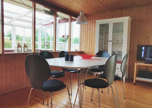 Charmerende Sommerhus I �ster Hurup