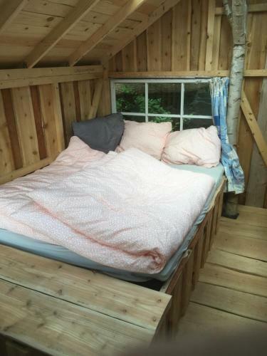 Treehouse B&B