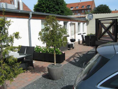 Kitchen & Apartments In Odense City With Free Private Parking