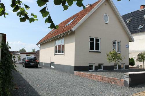 Kitchen & Apartments In Odense City With Free Private Parking