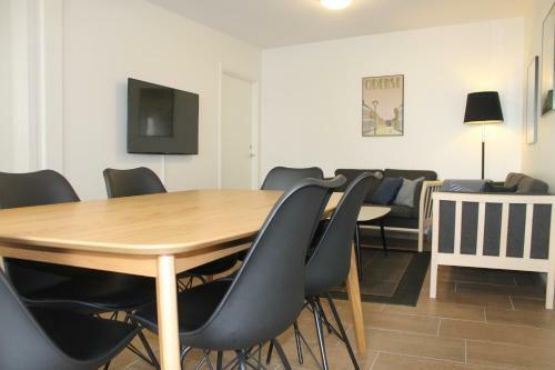 Kitchen & Apartments In Odense City With Free Private Parking