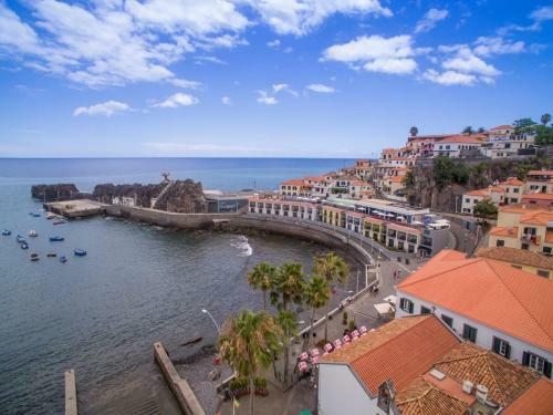 Casa Do Ilh�u - C�mara De Lobos