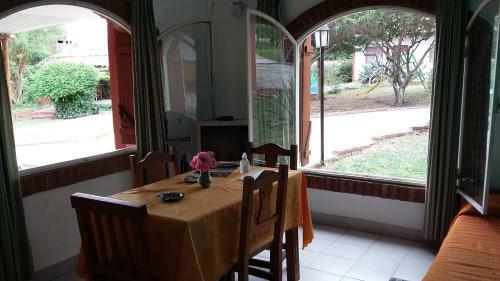 Complejo Caba�as Del Alto
