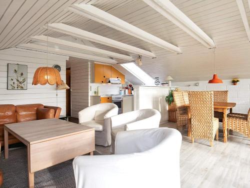 Holiday Home L�kken Clvi