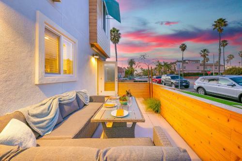 New Tremont Modern Beach Condo