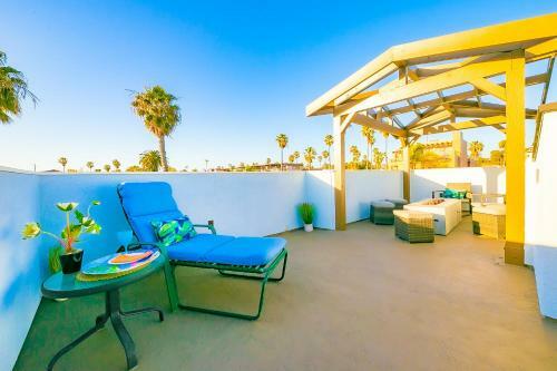New Tremont Modern Beach Condo