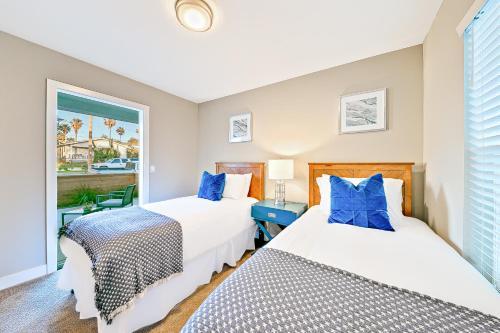 New Tremont Modern Beach Condo