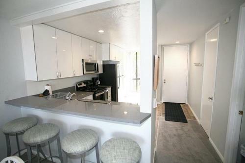 G32 - Harbor Cottage - On-the-sand