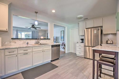 Bright Home - Half Mile To Oceanside Harbor!