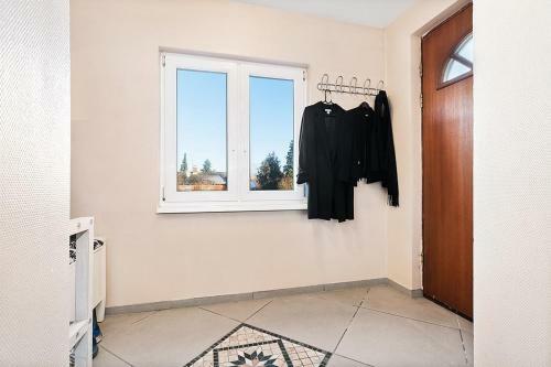 Private Room In A Luxurious Apartment, With Shared Bathroom & Kitchen