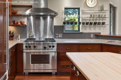 Pebble Beach Timeless Contemporary 4 Bed 5bath 30 Night Minimum