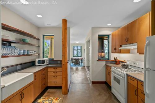 Pebble Beach Timeless Contemporary 4 Bed 5bath 30 Night Minimum