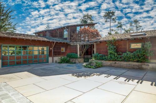 Pebble Beach Timeless Contemporary 4 Bed 5bath 30 Night Minimum