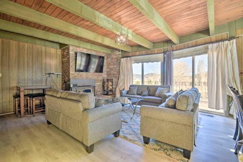 Family Pine Mtn Club Home With Deck And Views!
