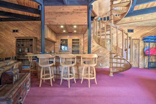 Cozy Grand Woodland Cabin With Mountain Views