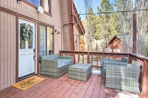 Updated Pine Mountain Club Cabin - Stone Fireplace