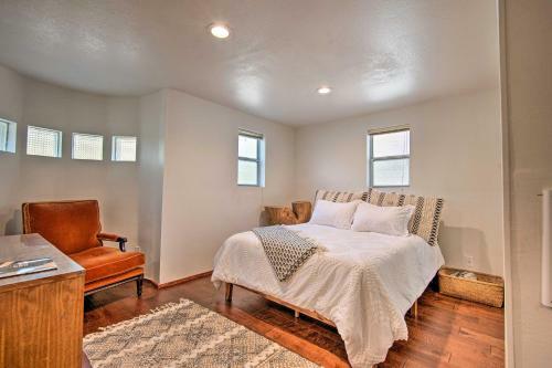 Updated Pine Mountain Club Cabin - Stone Fireplace