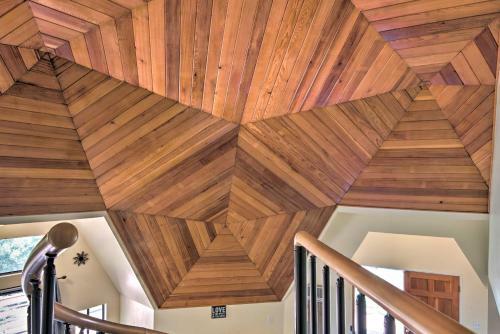 Luxury Geodome Home With Deck Pets Allowed!