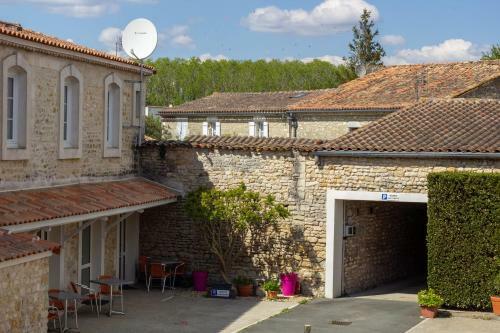 Hotel H�tel Restaurant Le Commerce