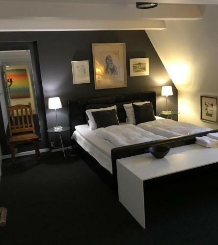 Guest Room W. Harbor View And Balcony