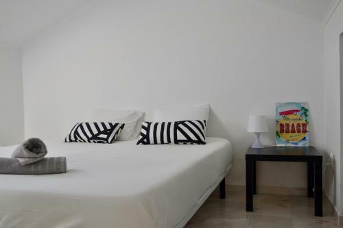 Albergue Mahara Caparica Surf Camp