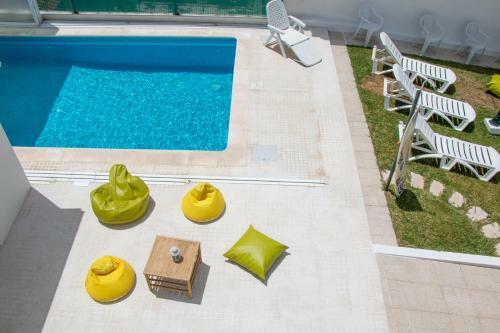 Albergue Mahara Caparica Surf Camp