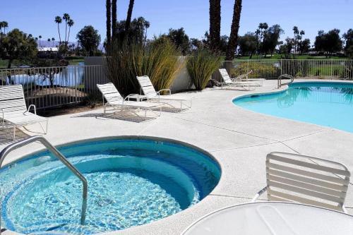 Sleek Rancho Mirage Villa Patio, Pool, Golf!