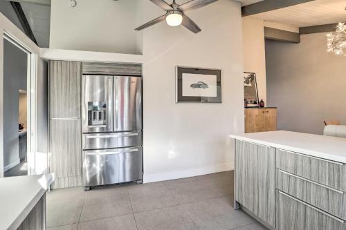 Sleek Rancho Mirage Villa Patio, Pool, Golf!