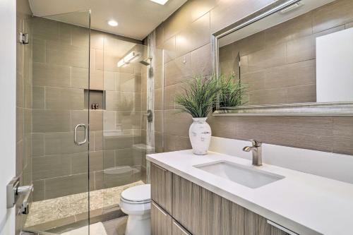 Sleek Rancho Mirage Villa Patio, Pool, Golf!
