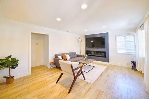 @ Marbella Lane - Vibrant 4br Rwc Ldry + P