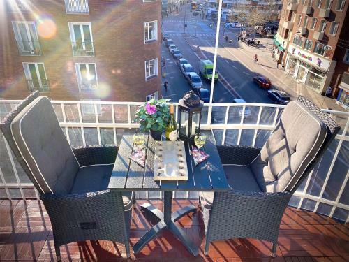 Four Individual Beautiful Spacious Rooms In Stylish Apartment