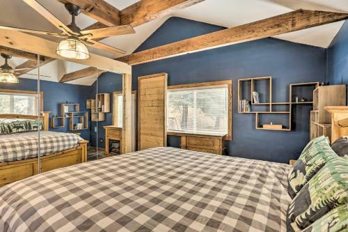 Two Bears Retreat - Scenic Cabin With Views!