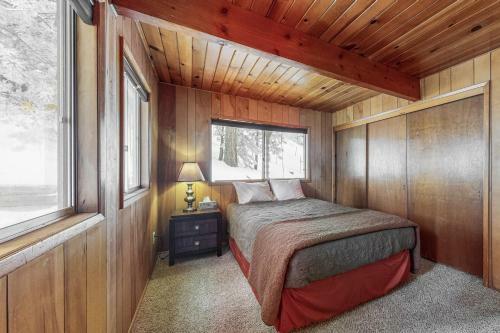 Treetop Retreat