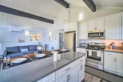 Chic Running Springs Forest Cabin With Deck!