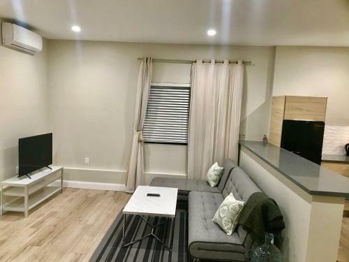 Apartamento 11642 Gothic Avenue