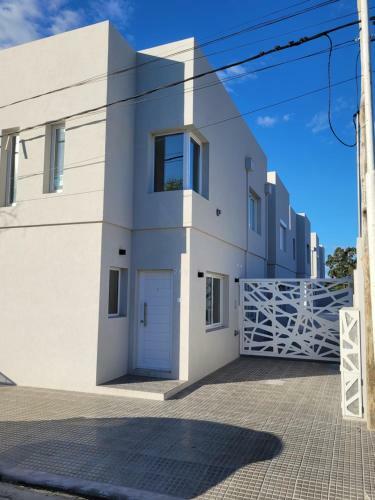 Apartamento Moderno Duplex 5 Con Cochera