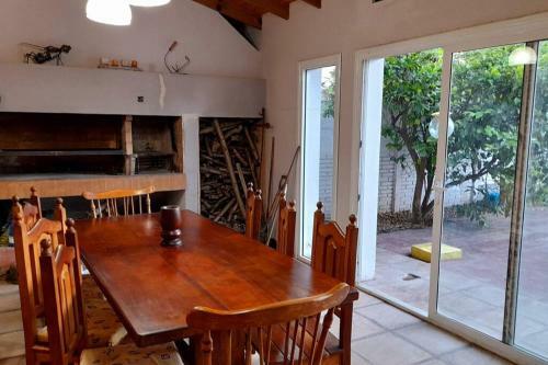 Casona Alegre Con Pileta Climatizada - Tandil