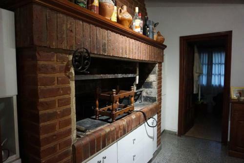 Casona Alegre Con Pileta Climatizada - Tandil