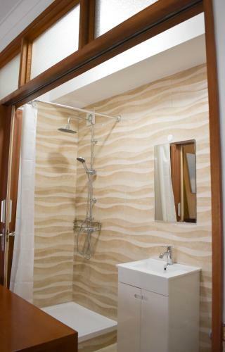 Batalhoz House Bed & Breakfast