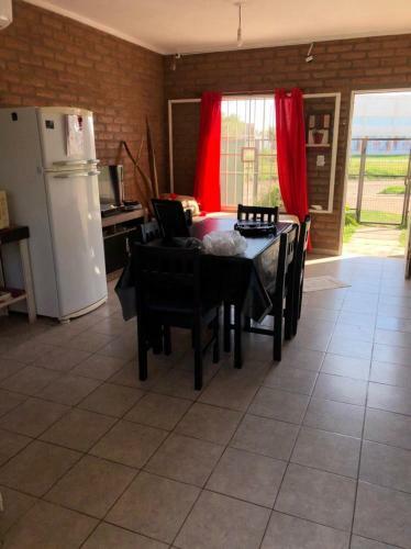 Caba�a Bello Horizonte Con Cochera, Asador Y Parque