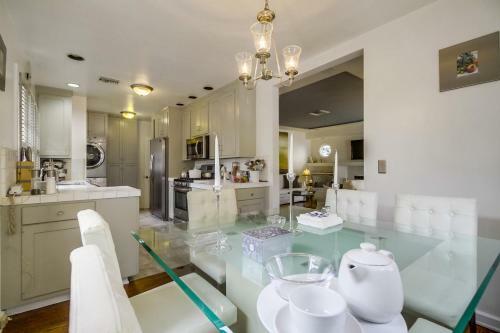 A Touch Of Cape Cod In West Hollywood