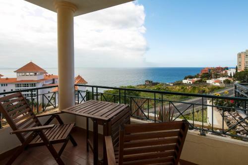 Apartment Ocean Gardens