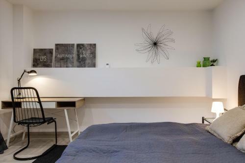 Hostal Cozy Private Basement Room With Workplace